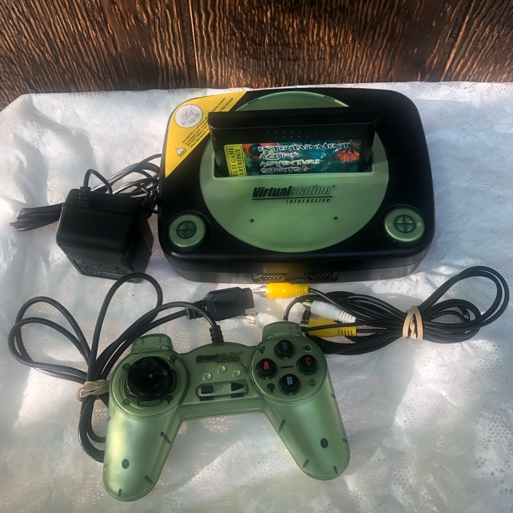 Virtual Station Interactive Famiclone Console Green Variation-No Box Famicom